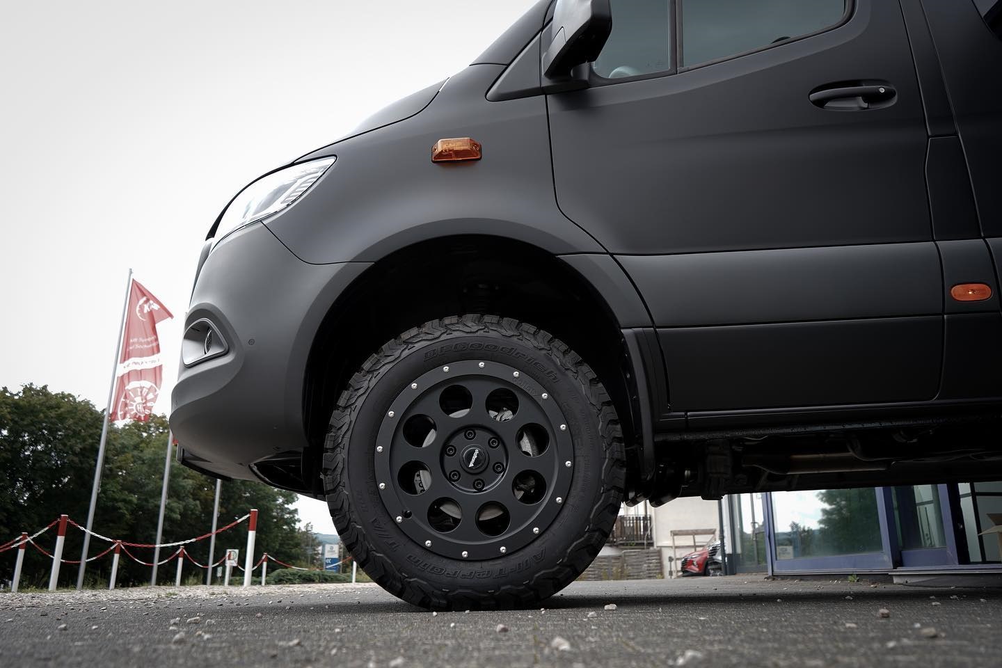 car-wrap autofolierung lachen